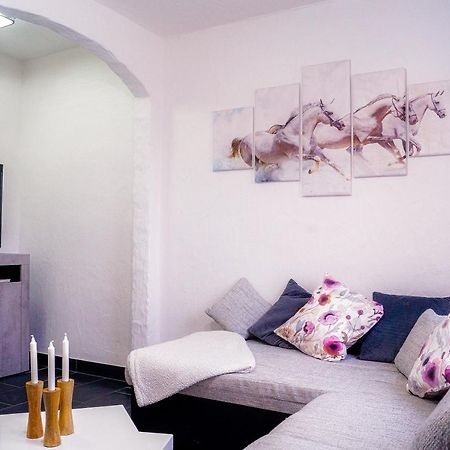Moderne Ferienwohnung Black Beauty Auf Idyllischem Reiterhof Naehe Burg Eltz Münstermaifeld Extérieur photo